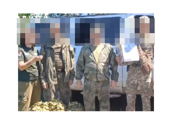 Амурским бойцам на передовую передали рации и «привет» от тульских мастериц Посылку доставил Народный фронт